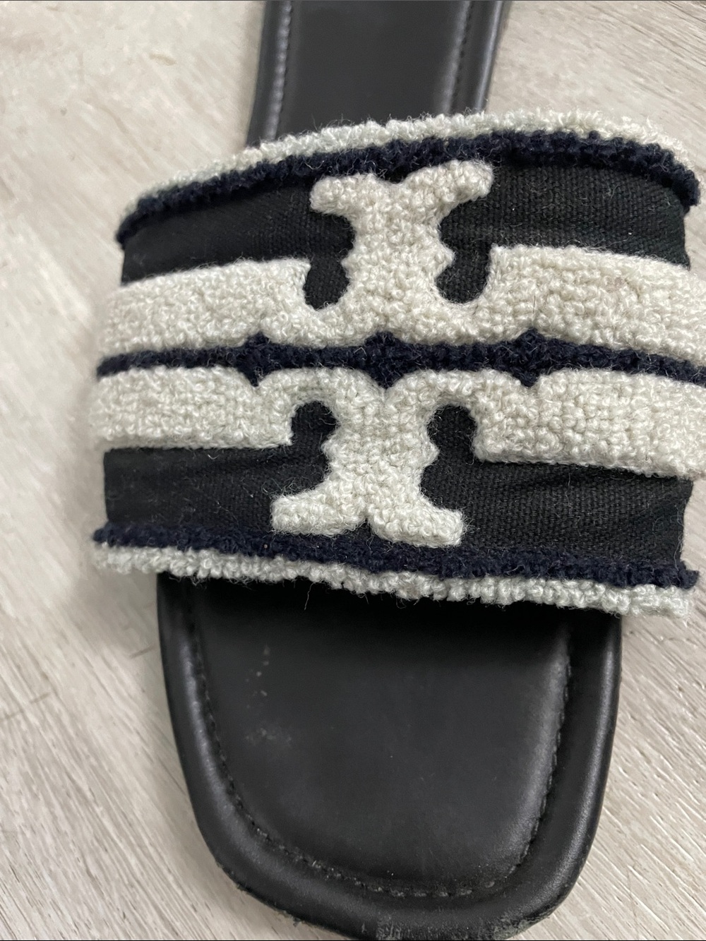 Tory Burch Black & White Logo Strap Slide Sandals size 10 - Picture 6 of 7